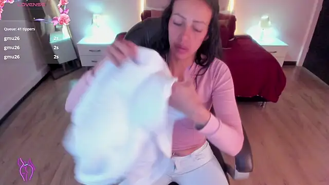 Mariam_Lopez__: онлайн-секс-чат