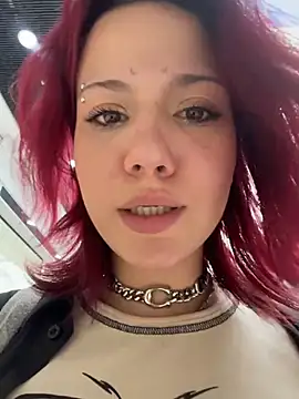 XXX chat uživo modela Lilly__Kiss