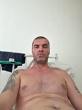 SIRMASTERDOMINATORXXL élő XXX-chatje