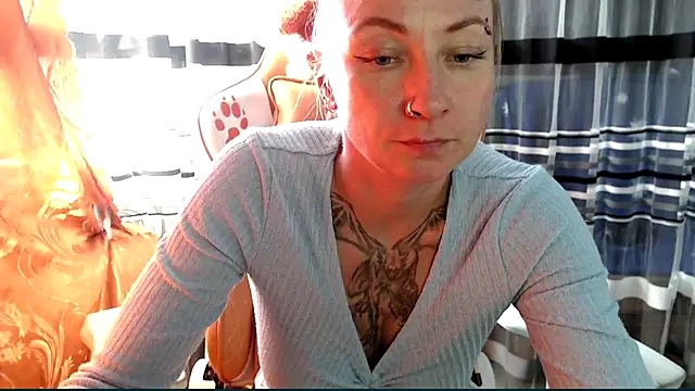 cold_lollipop Adlı Modelin Canlı XXX Sohbeti