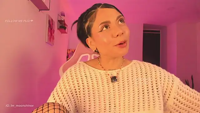 Chat XXX en directo de Xmoonshine_