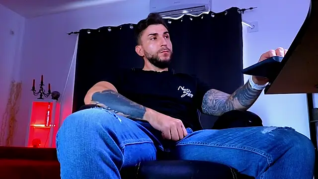 MightyAaron66 라이브 XXX 채팅