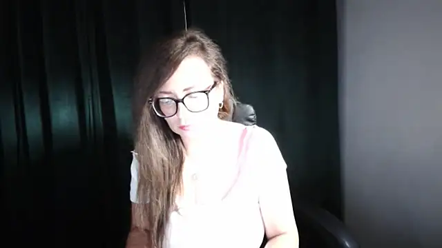 NoraMilf's Live XXX Chat