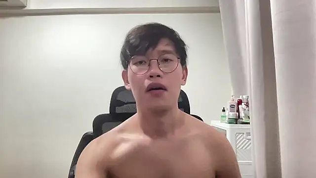 Passionatetwink2 Adlı Modelin Canlı XXX Sohbeti