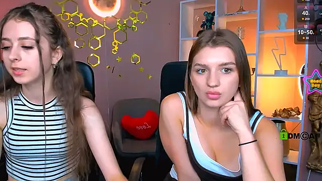 rebecca_smile Chat XXX in diretta