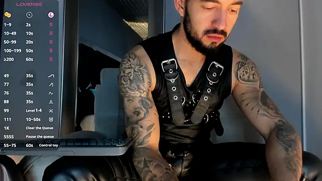 MarkWalker__ Live XXX-Chat
