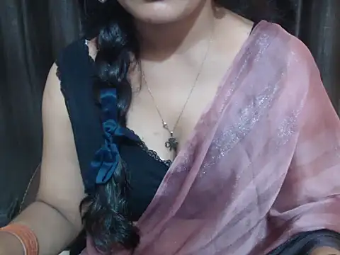 Kudi_Kiyara Chat XXX in diretta
