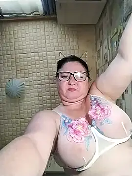 Holly-69 Chat XXX live