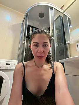 InnocentDevil_ live XXX chat