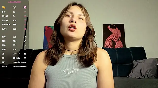 TrixiBell Adlı Modelin Canlı XXX Sohbeti