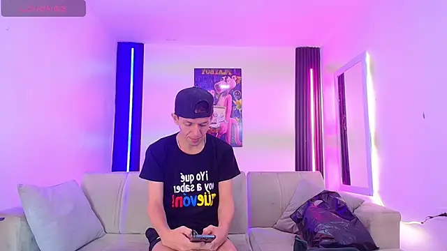 Chat +18 de Marcus_and_Tony ao vivo
