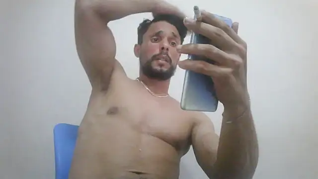 צ'אט XXX בשידור חי של Arabprinceofslv