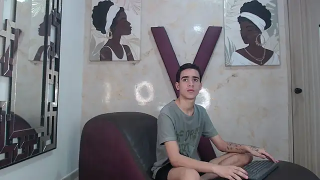 GOLDEN_BOSS Webcam Show