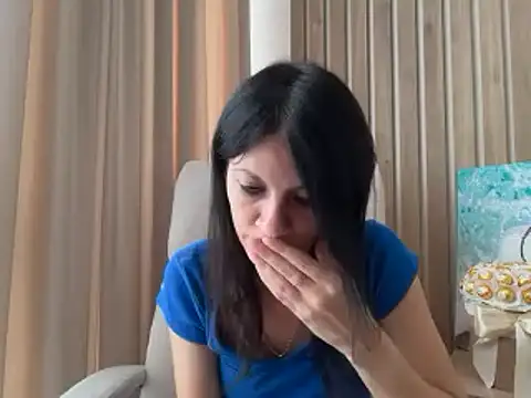 Czat XXX na żywo – InjaAtHome