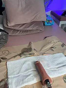 IamSteph13 élő XXX-chatje
