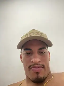 ARES_DAM Chat XXX in diretta