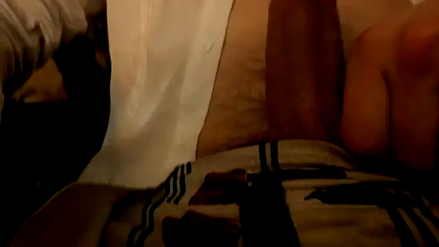 XXX chat uživo modela MasterDaddyCool