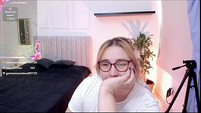 chloe_prg Live XXX-Chat