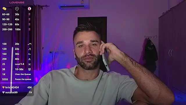 XXX chat uživo modela DaddySlava