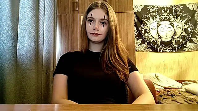 DanicaMazon Adlı Modelin Canlı XXX Sohbeti