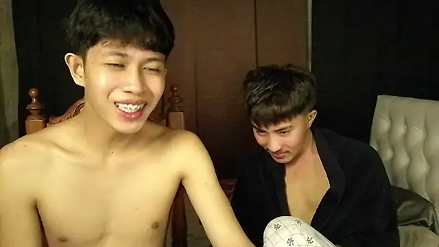 Urloverhardcock 现场XXX聊天