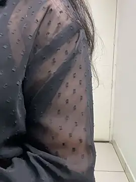 Summer_beach_'s Live XXX Chat