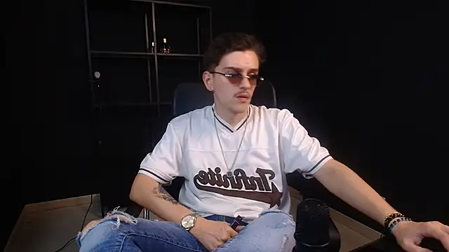 FelixStarkk Chat XXX live
