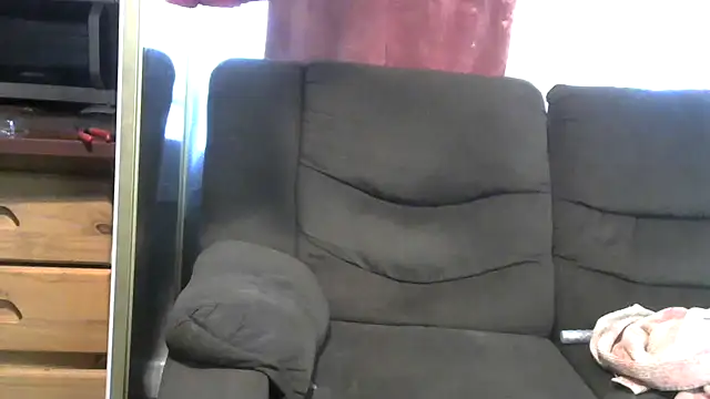 SassyCrystal77's Live XXX Chat