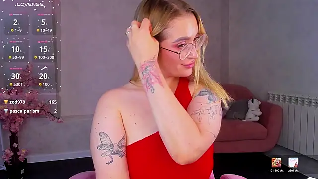 Viickie_Nelsson Adlı Modelin Canlı XXX Sohbeti