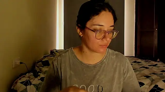 atenas_05_'s Live XXX Chat
