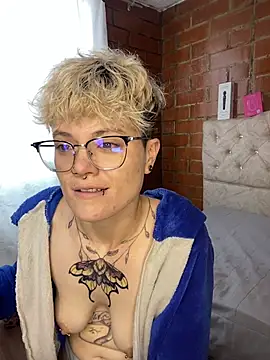 XXX chat uživo modela Megan-c