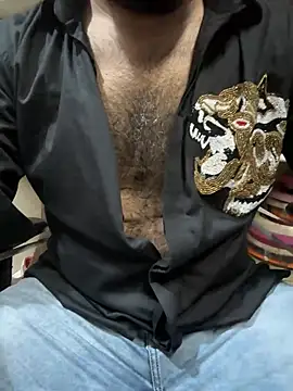 Pokazy przed kamerką – BAD_GUYKUNAL