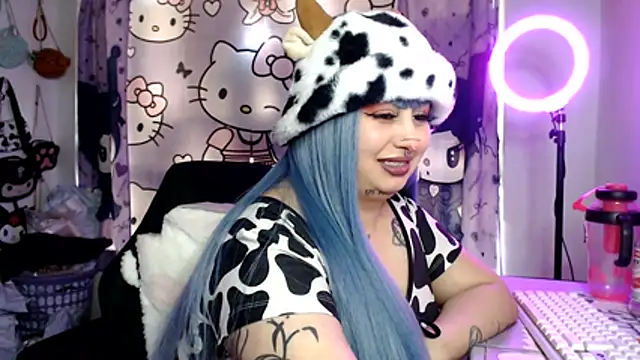Chat +18 de lussyevans24 ao vivo