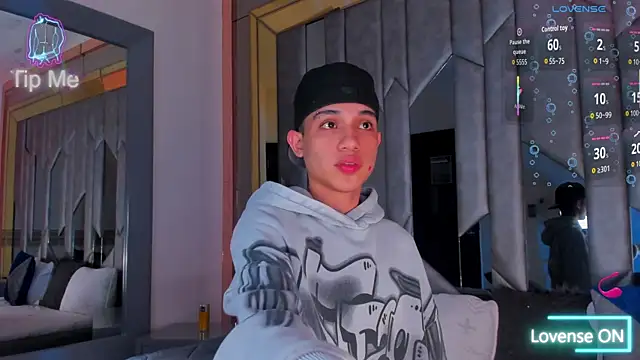 צ'אט XXX בשידור חי של Sebax_Young