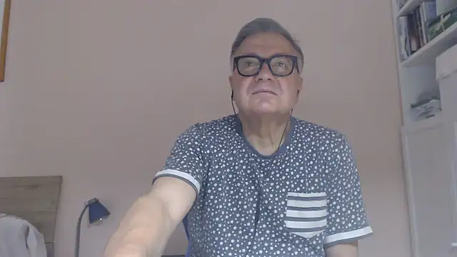 YOU6me Live XXX-Chat
