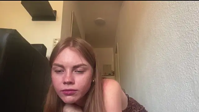 Živý XXX chat SunnyStrike