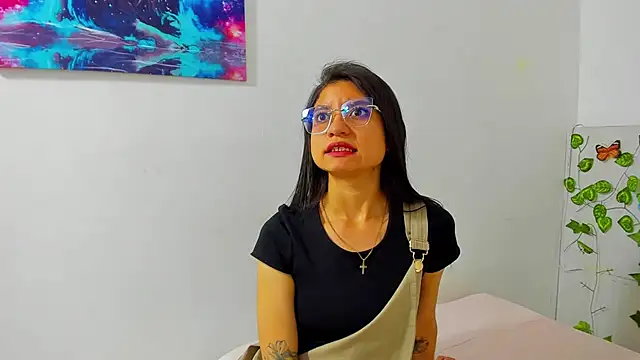 XXX chat uživo modela LindaCatalina_