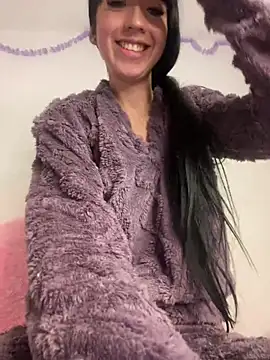 XXX chat uživo modela JeyLuxx