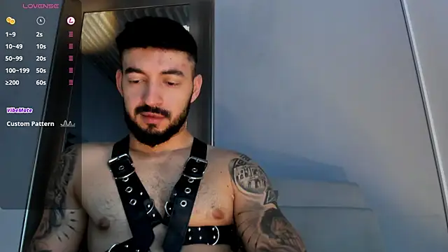 XXX chat uživo modela MarkWalker__