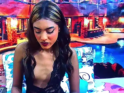 IndianPretty14u2Luv's Live XXX Chat
