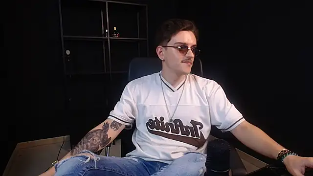 FelixStarkk 라이브 XXX 채팅