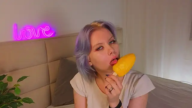 GoldenLenarz Chat XXX in diretta