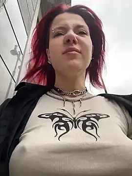 Chat +18 de Lilly__Kiss ao vivo
