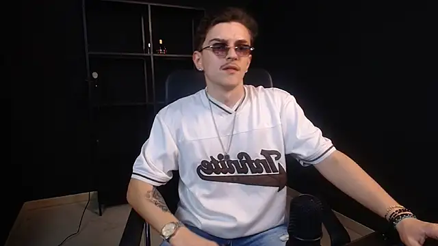 FelixStarkk 现场XXX聊天