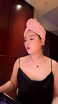 Chat +18 de momoli60 ao vivo