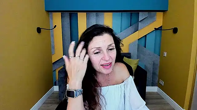 EllaLong's Live XXX Chat