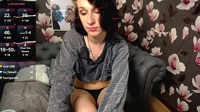 MickeQuinee 现场XXX聊天