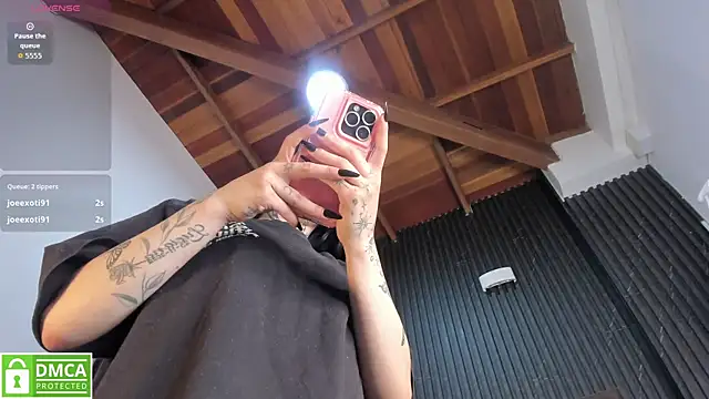 Scarlet__Jones_のライブXXXチャット