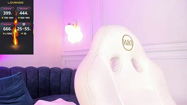 LeylaRusso Chat XXX live