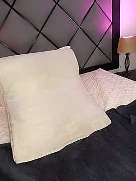 Chat +18 de ELLA_KELLY ao vivo